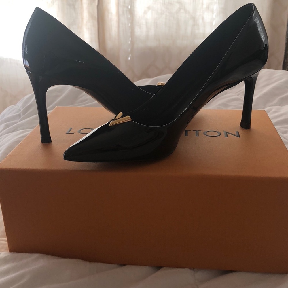 Louis Vuitton Heartbreaker pumps size 37